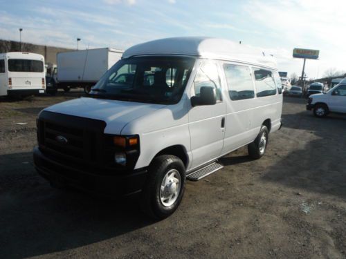 10 ford e e-250 handicap van wheel chair lift braun lift 1 owner  87000 miles