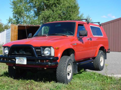 Rare 1981 toyota trekker 4 wheel drive 5 speed r22 straight axles new fenders