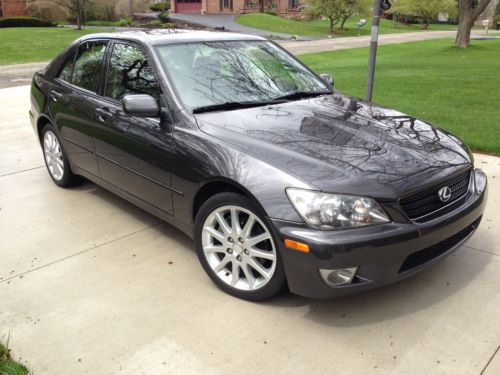 2005 lexus is300 base sedan 4-door 3.0l