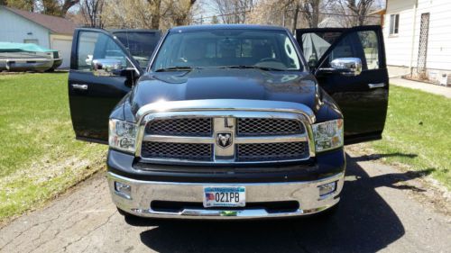 2010 Dodge Ram Laramie Crew Cab Hemi 4x4 LOW MILES!, image 6