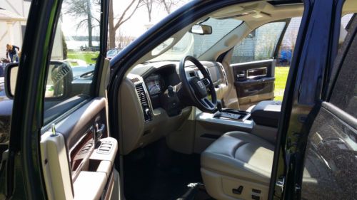 2010 Dodge Ram Laramie Crew Cab Hemi 4x4 LOW MILES!, image 10