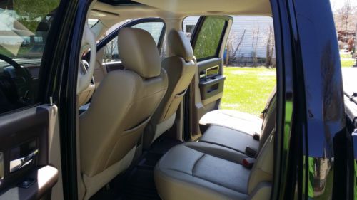 2010 Dodge Ram Laramie Crew Cab Hemi 4x4 LOW MILES!, image 13