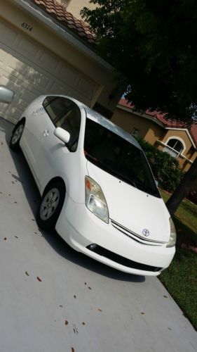2005 toyota prius package 5 hatchback 4-door 1.5l white low mileage only 60k