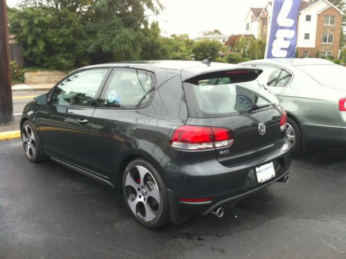 2011 volkswagen gti base hatchback 2-door 2.0l