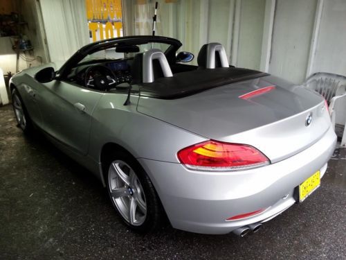 2011 bmw z4 sdrive30i convertible 2-door 3.0l