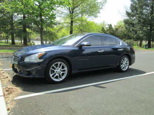 2010 nissan maxima sv sedan 4-door 3.5l