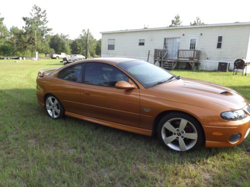 2006 pontiac gto. 6.0.. flowmasters  rare color....great condtion