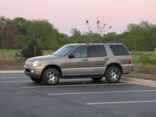 2002 mercury mountaineer awd, v-8, mineral grey, loaded, low mileage