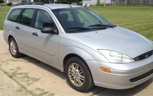 2002 ford focus se wagon 4 door