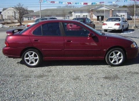 2001 nissan sentra se sedan 4-door 2.0l w/ sunroof