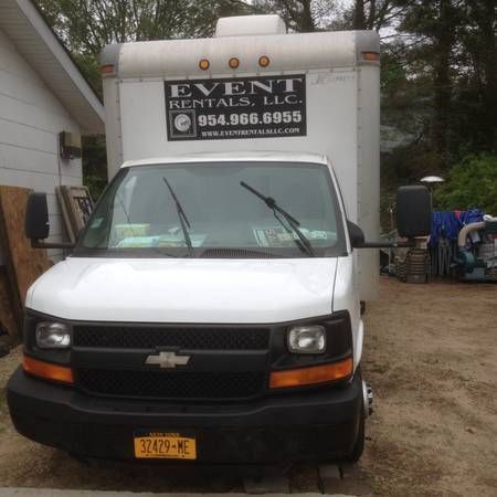 2005 chevrolet express 3500 base cutaway van 2-door 6.0l