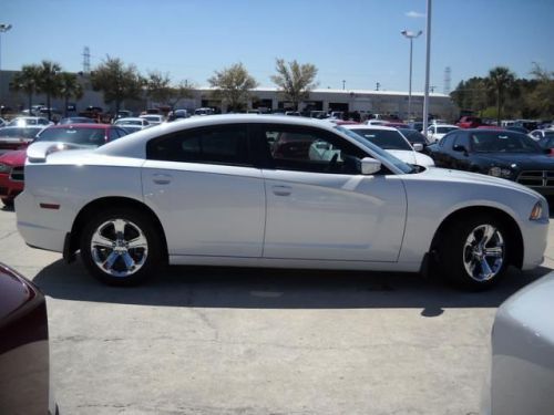 2013 dodge charger sxt