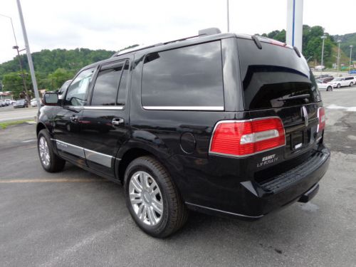 2014 lincoln navigator base