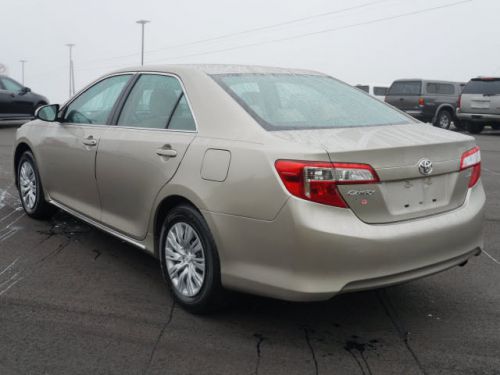 2013 toyota camry le