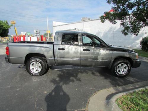 2005 dodge dakota slt