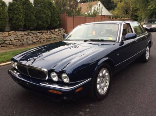 1998 jaguar xj8. runs very-very good! looks truly amazing.