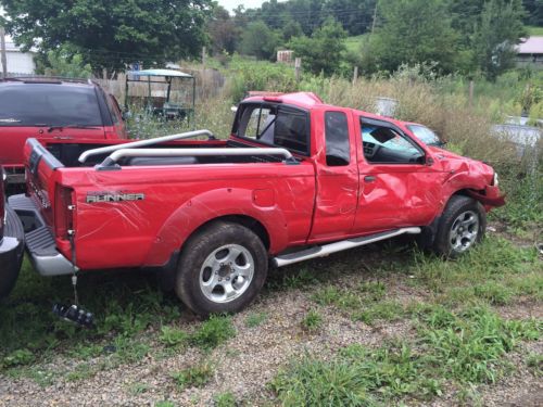 2001 nissan frontier sc extended cab pickup 2-door 3.3l