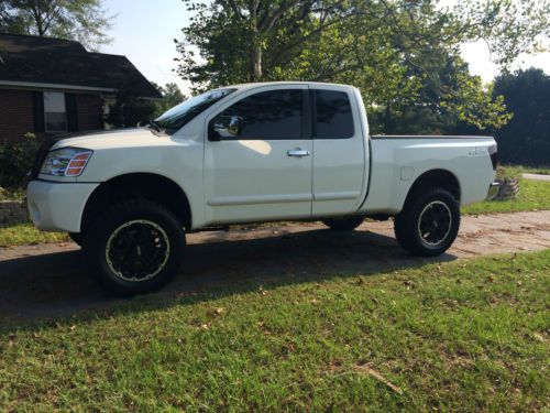 2006 nissan titan se extended cab pickup 4-door 5.6l