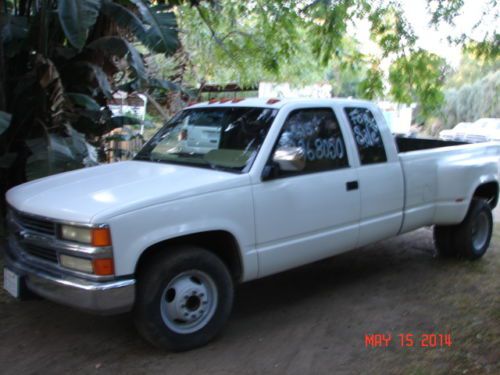 One ton extended cab. auto, a/c 454 cu in v-8 w/tow pkg