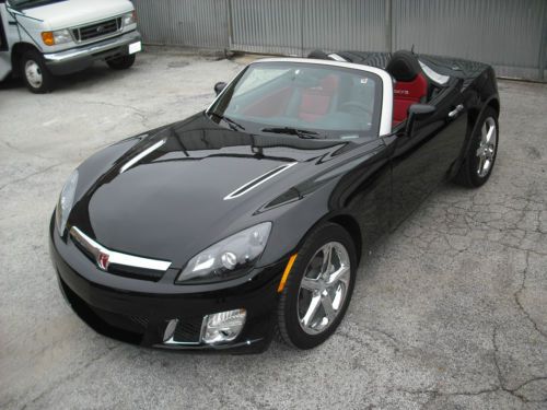 2008 saturn sky turbo redline 3400 miles new condition black/red interior