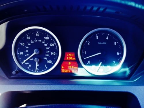 BMW 645CI WHITE CONVERTIBLE LOW MILES TOP OF THE LINE CLEAN TITLE LOW RESERVE, image 9