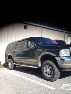2002 ford excursion limited (must see very clean)