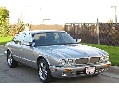 1999 jaguar xjr sedan pre-owned low miles clean excellent condition one owner