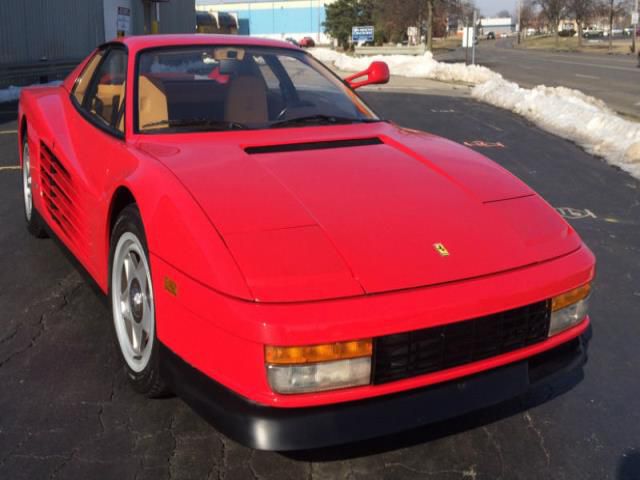 Ferrari testarossa base coupe 2-door