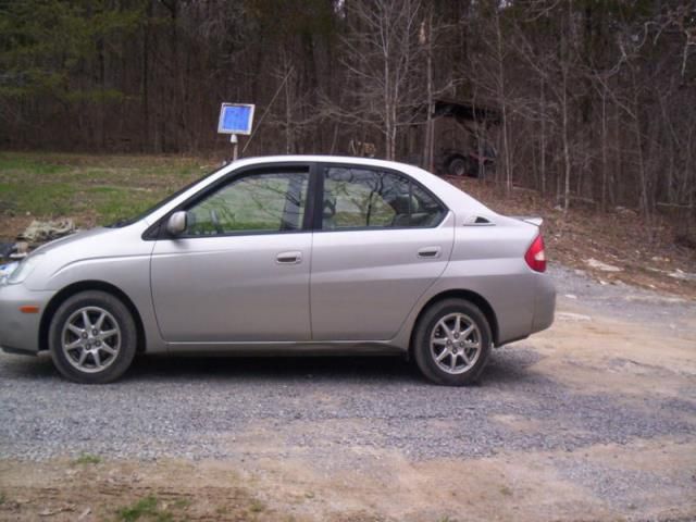 Toyota prius base sedan 4-door