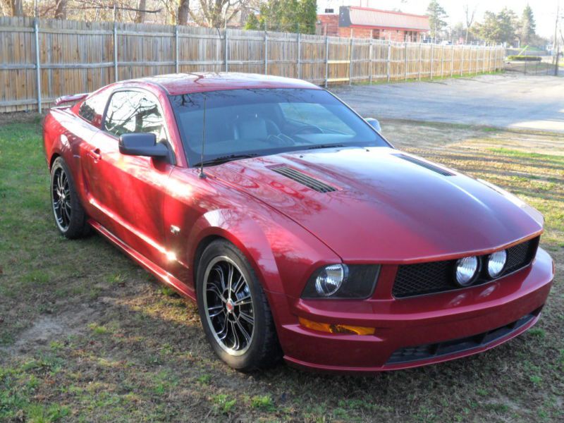 2005 ford mustang gt