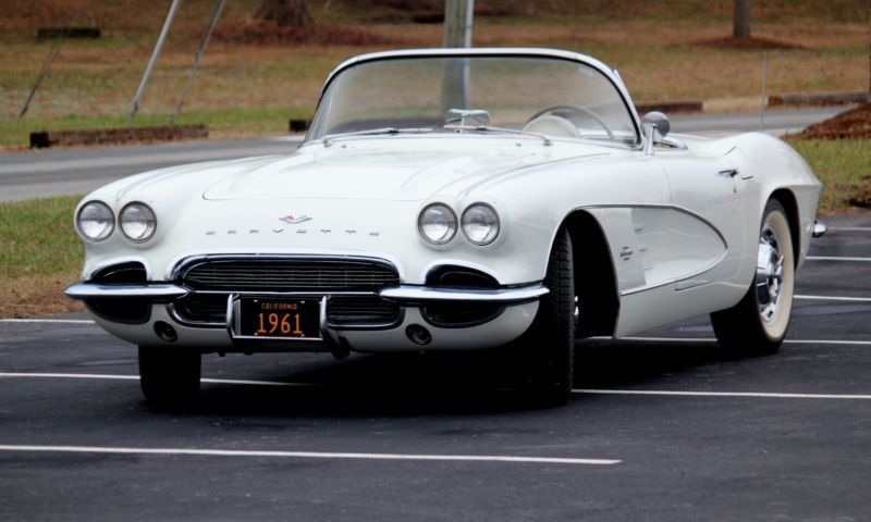 1961 chevrolet corvette removable hardtop