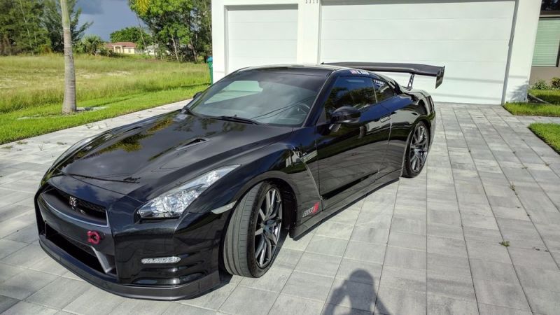 2014 nissan gt-r