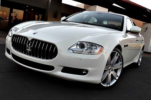 2010 meserari quattroporte s. 4.7l. white/beige. 3100 miles. like new. loaded.