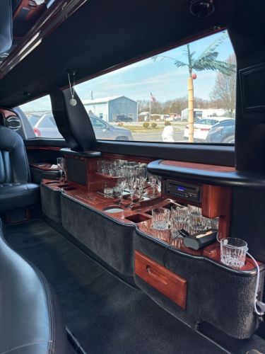 2005 Lincoln Town Car Executive 4dr Sedan w/ Limousine Builder Package, US $5,494.00, image 12