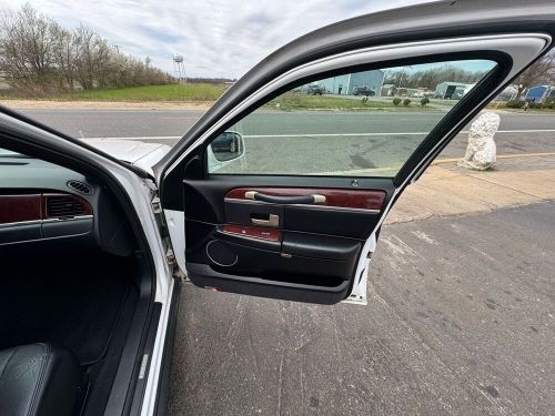 2005 Lincoln Town Car Executive 4dr Sedan w/ Limousine Builder Package, US $5,494.00, image 19