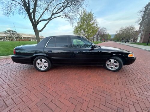 2005 ford crown victoria