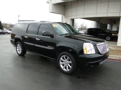 Awd tow hooks, nav, leather, dvd entertainment! 3rd row!  we finance!