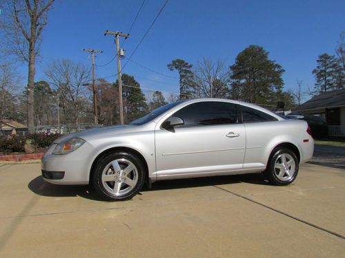 40k miles.very clean, 2nd owner, female owned. accident free, 2dr, remote start