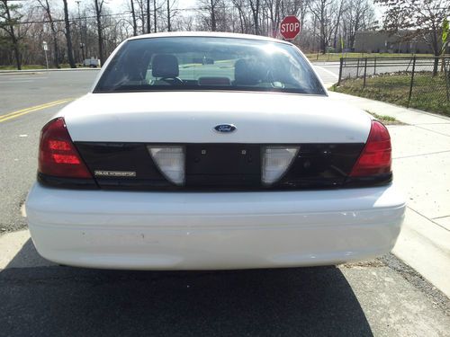 2007 ford crown victoria police interceptor sedan 4-door 4.6l