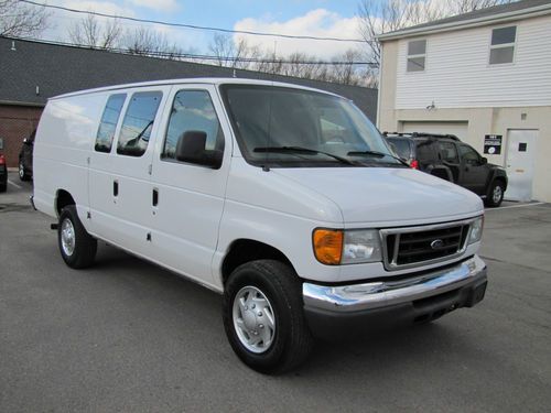 Ford e-250 extended cargo van!!! 5.4 liter v8 new engine!!! one owner! autocheck