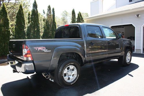 Toyota tacoma dble cab 4x4 trd off road, 6k miles, flawless like new,still warr.