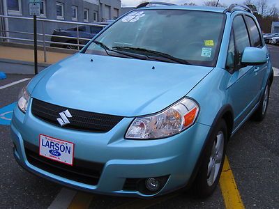 We finance! 1 owner clean carfax navigation 43,881 miles awd hatchback