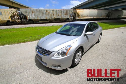 2011 nissan altima clean title 450miles per tank!