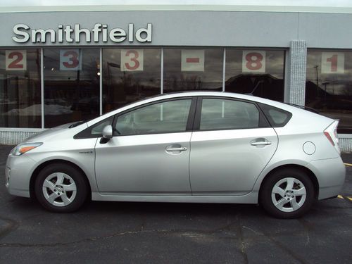 2010 prius iv solar roof, nav. 1-owner, low re$erve!