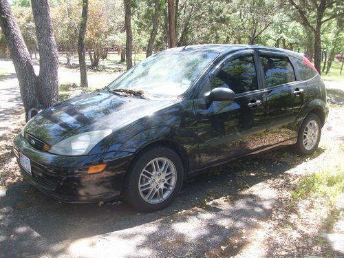 2003 ford focus zx5 hatchback 5-door 2.0l