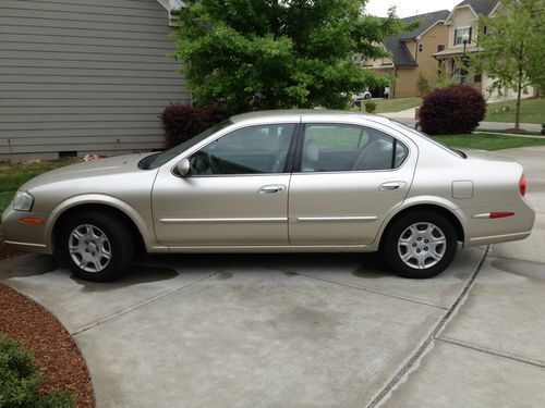 2000 nissan maxima gxe sedan 4-door 3.0l