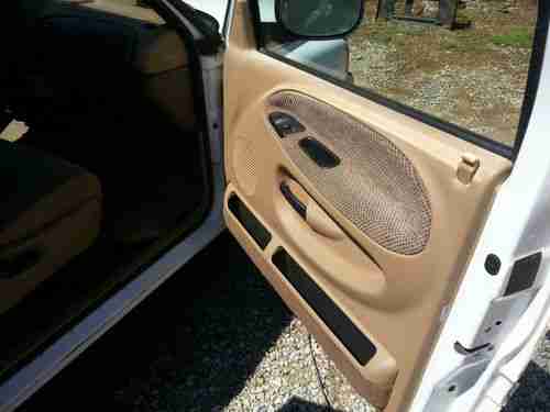 2001 Dodge 1500 ST, image 4