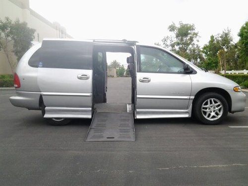 2000 dodge grand caravan handicap wheelchair conversion by braun no reserve!!!!!