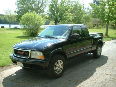 Low miles 4x4 gmc sonoma extended 4wd cloth clean 3 doors tonneau cover black