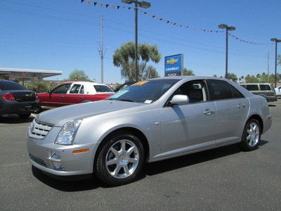 2007 silver v6 leather sunroof miles:30k 4-door